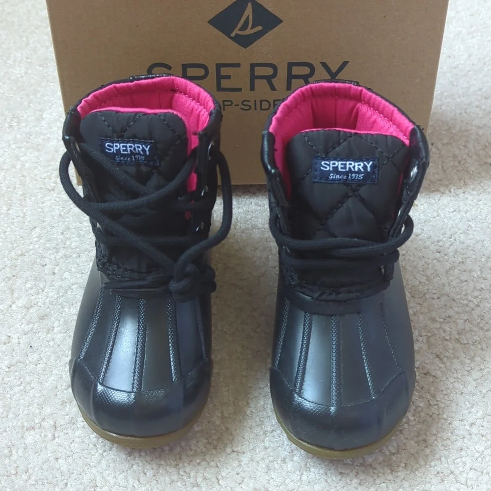 Girls black port boot by Sperry